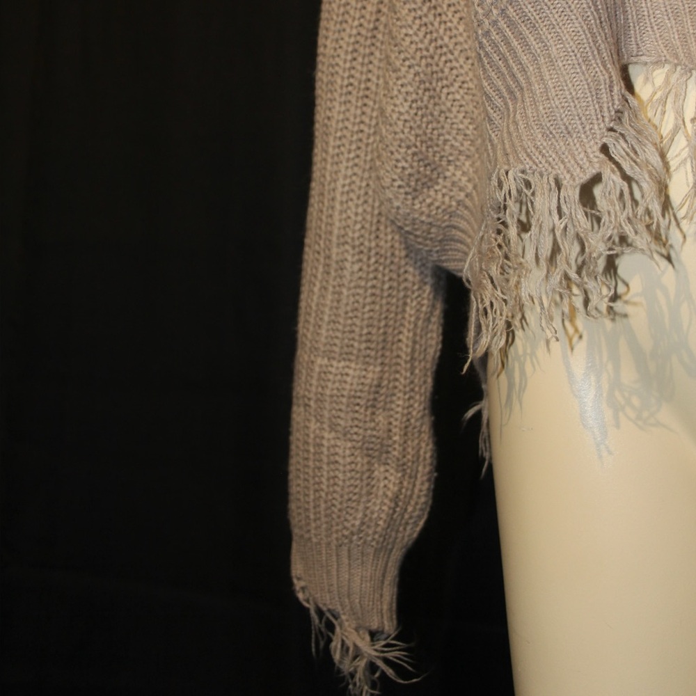 Distressed Sweater - Picture 4 of 5